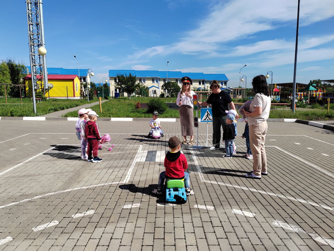 Моделирование игровой ситуации &amp;quot;Поможем Зайке правильно перейти дорогу&amp;quot;.
